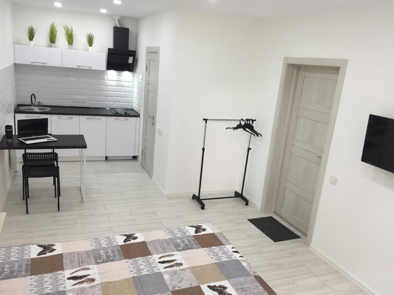 Small Underground Apartment At The Center Херсон Екстериор снимка