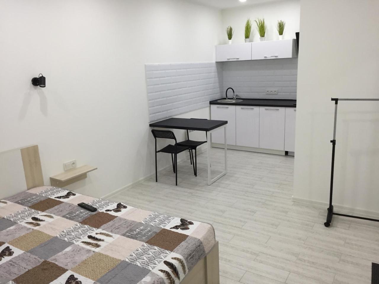 Small Underground Apartment At The Center Херсон Екстериор снимка